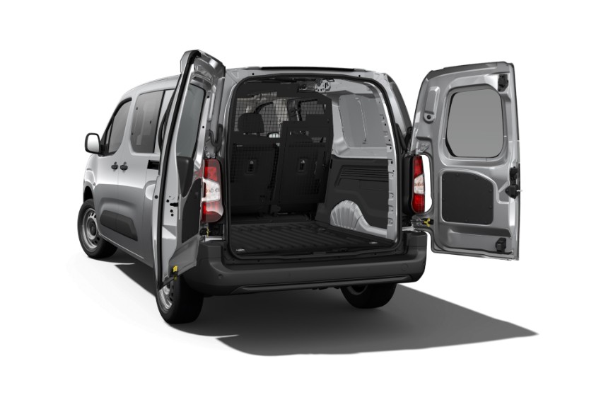 PEUGEOT expands commercial vehicle offering
